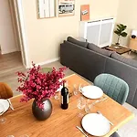 59m2 I Gadeplan Med Parkering Lige Udenfor Århus