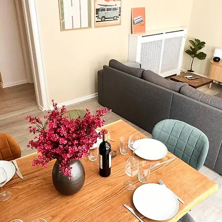 59m2 I Gadeplan Med Parkering Lige Udenfor Aarhus